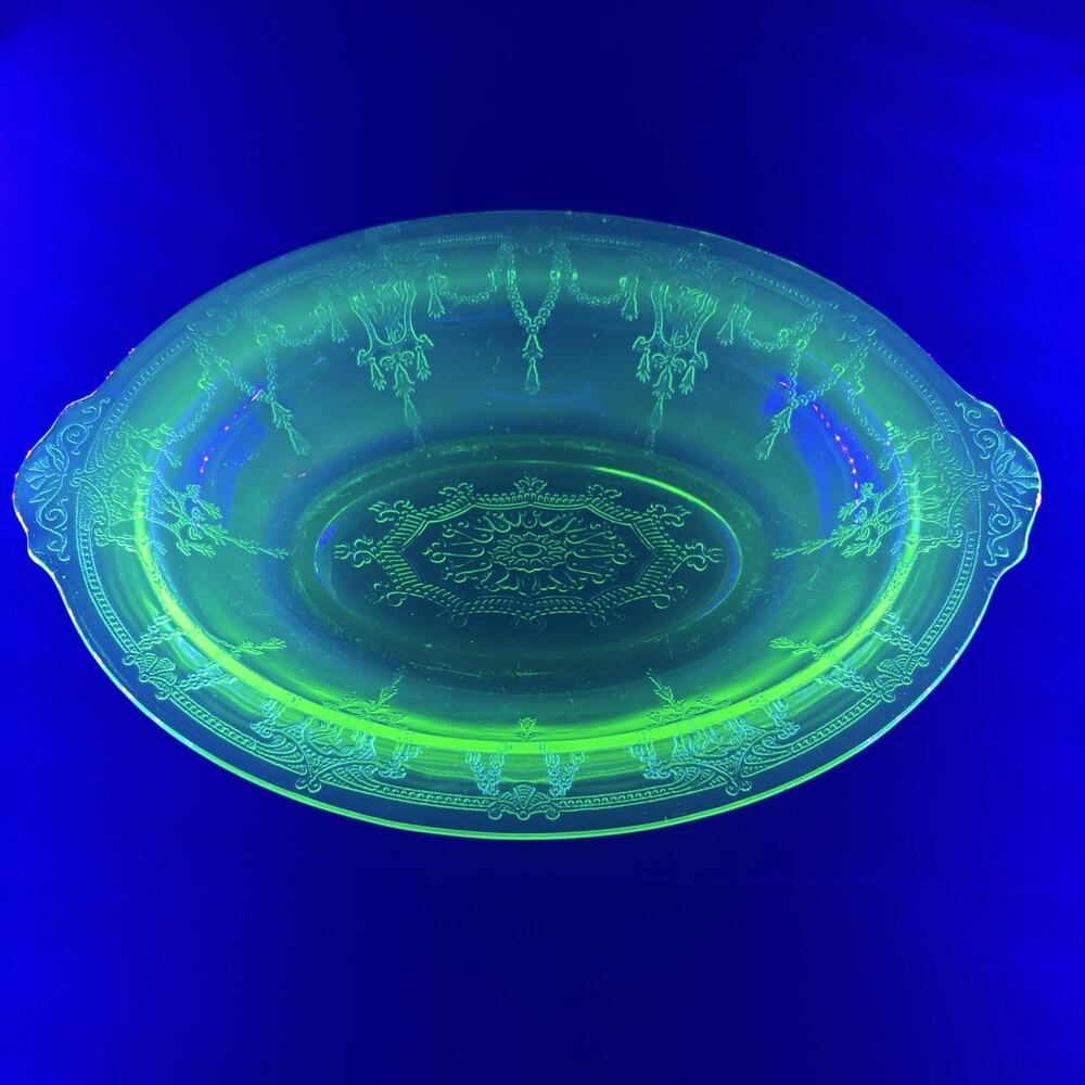 Anchor Hocking Cameo Ballerina Oval Vegetable Serving Bowl Dish Uranium Glass